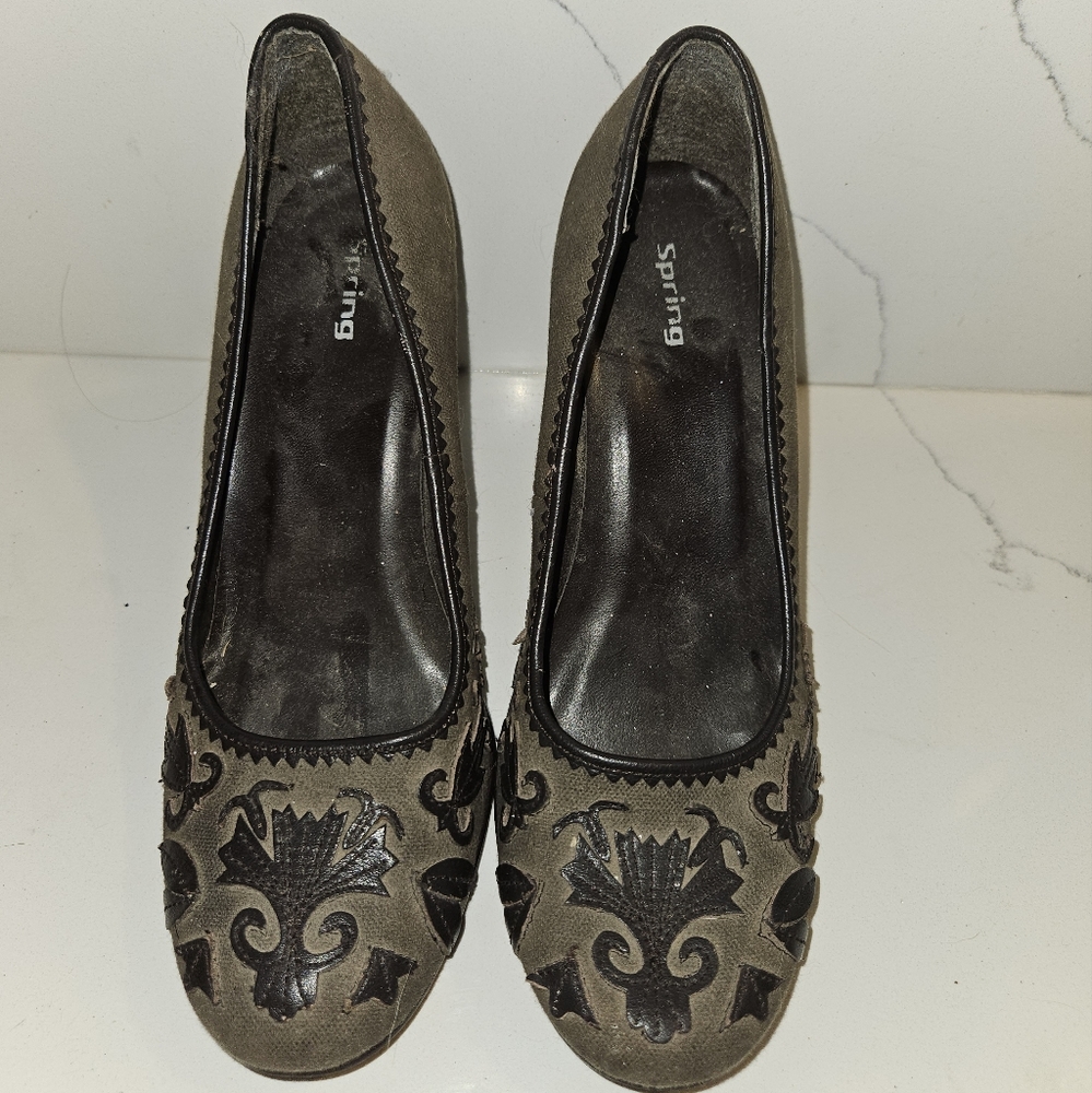 SPRING heels - Picture 2 of 3